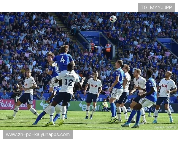 切尔西中场暴力分球打破对方防守体系